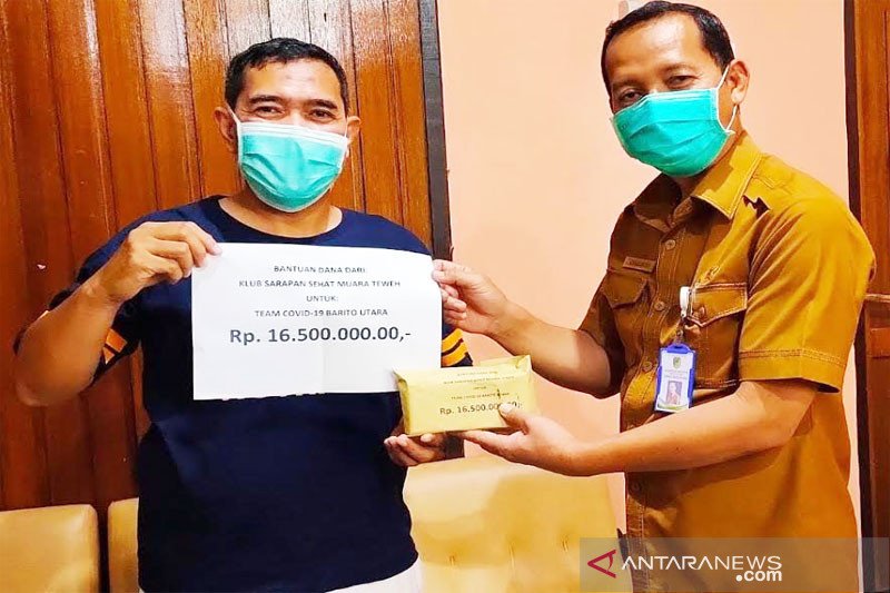 Klub Sarapan Sehat serahkan bantuan kepada tim gugus COVID-19