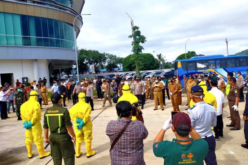 Gubernur Lampung pantau Pelabuhan Bakauheni antisipasi penyebaran COVID-19