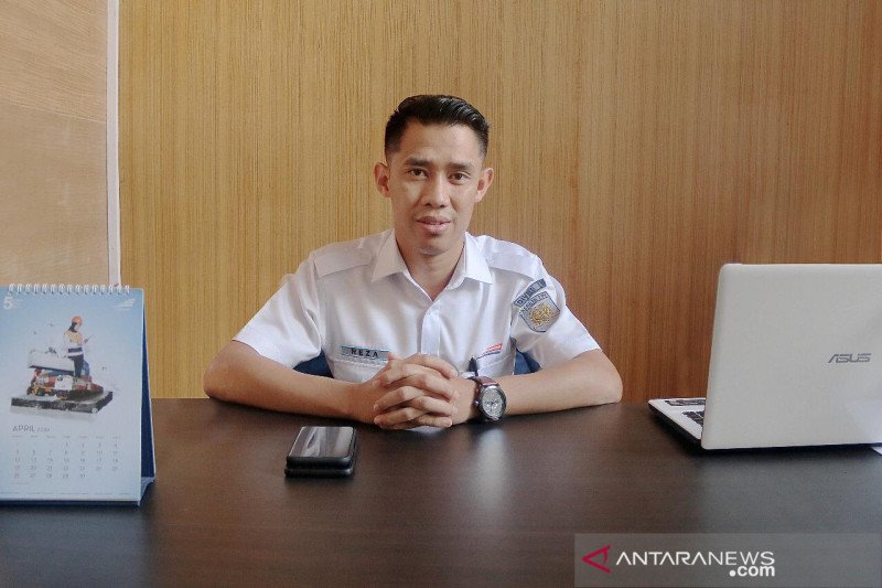 Cegah penyebaran COVID-19, PT KAI Sumbar wajibkan seluruh penumpang pakai masker