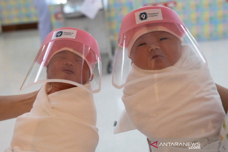 Bayi kembar tiga di Meksiko positif corona, namun orangtuanya negatif