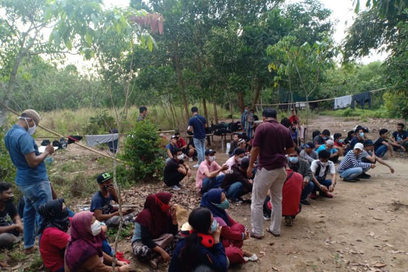 Polisi buru pelaku pemulangan 48 TKI ilegal yang masuk melalui Bintan -  ANTARA News