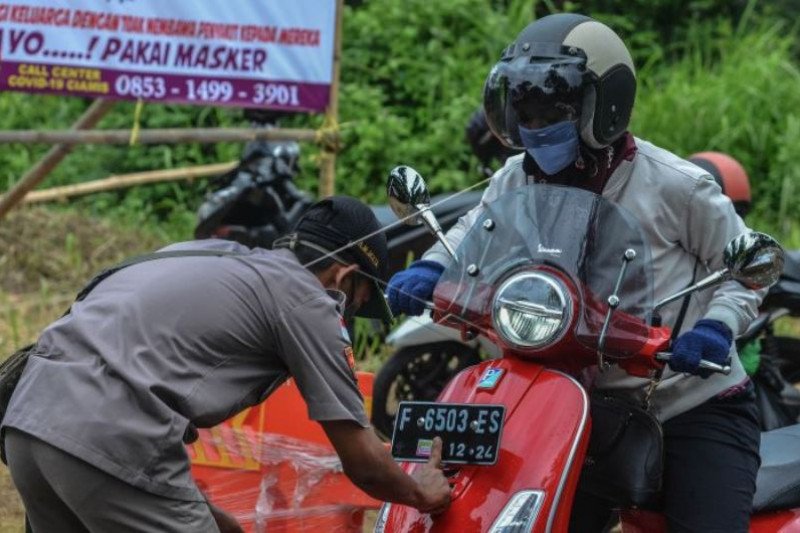 Pemeriksaan Pemudik Di Perbatasan Ciamis