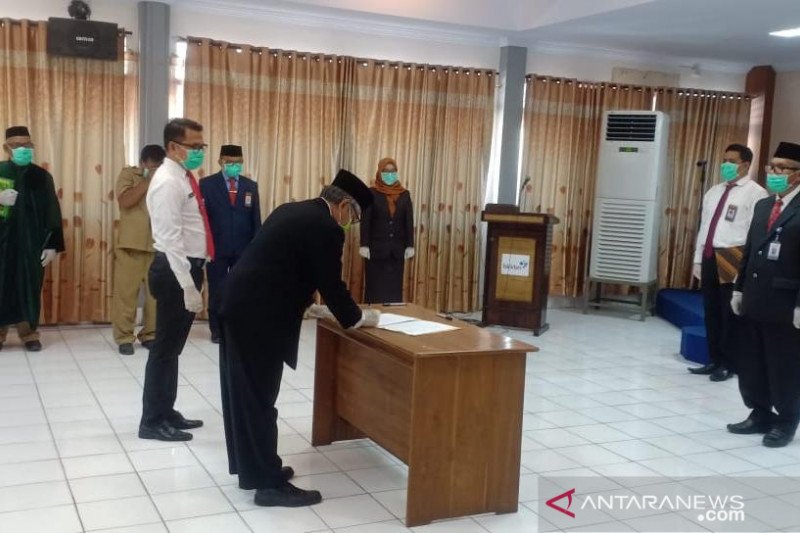 Mustakim dilantik menjadi Kabid Dalduk BKKBN Sultra