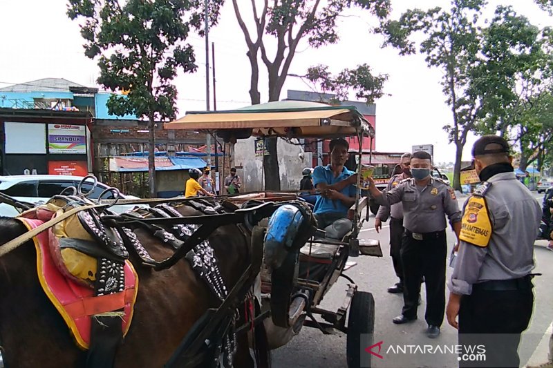 Polres Garut dirikan dapur umum untuk bantu warga terdampak corona