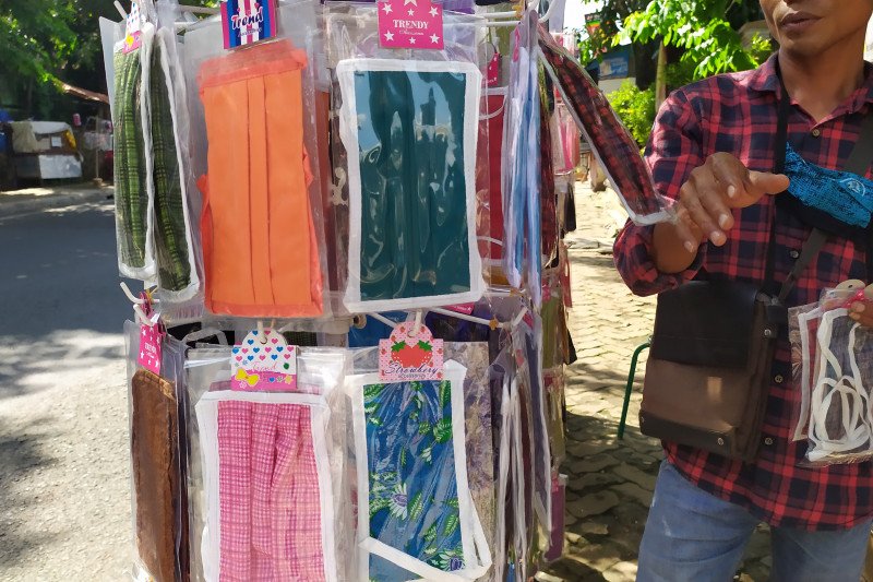  Penjual  masker  kain  musiman marak di Bandarlampung 