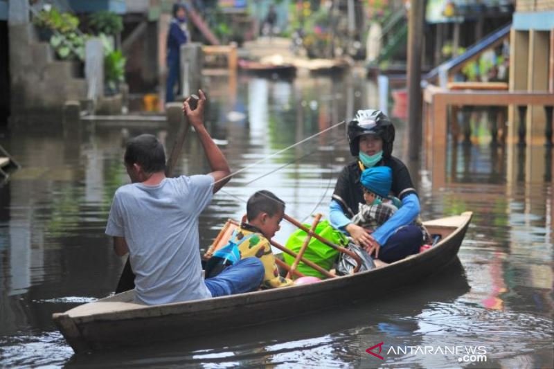 BANJIR LUAPAN SUNGAI BATANGHARI