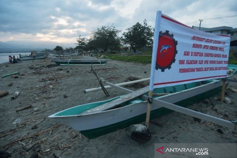 Nelayan protes pembangunan tangul teluk Palu