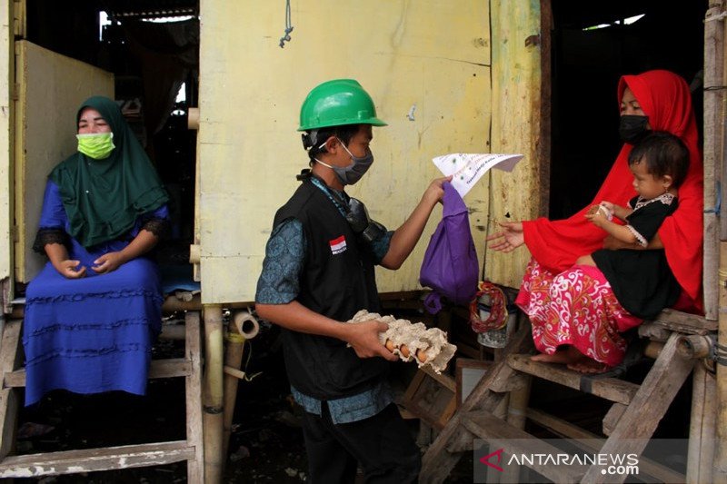 Distribusi Sembako untuk warga terdampak Covid-19