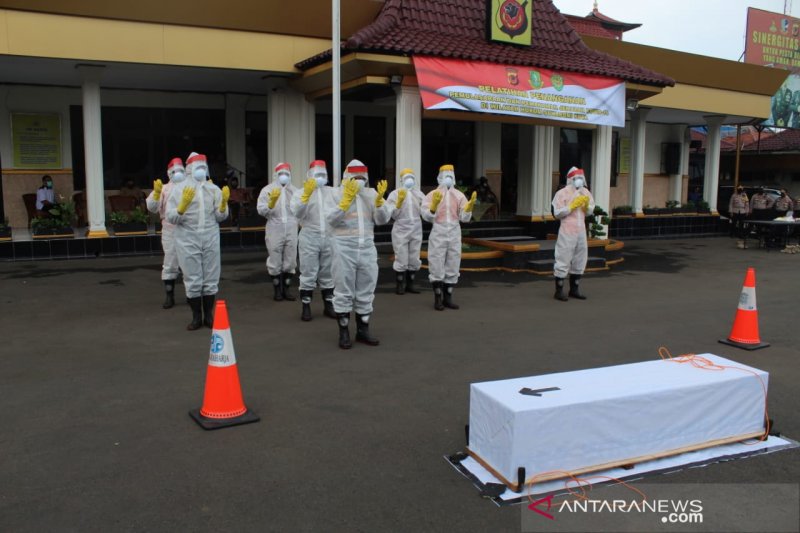 Polres Sukabumi siapkan personel bantu tangani jenazah pasien COVID-19