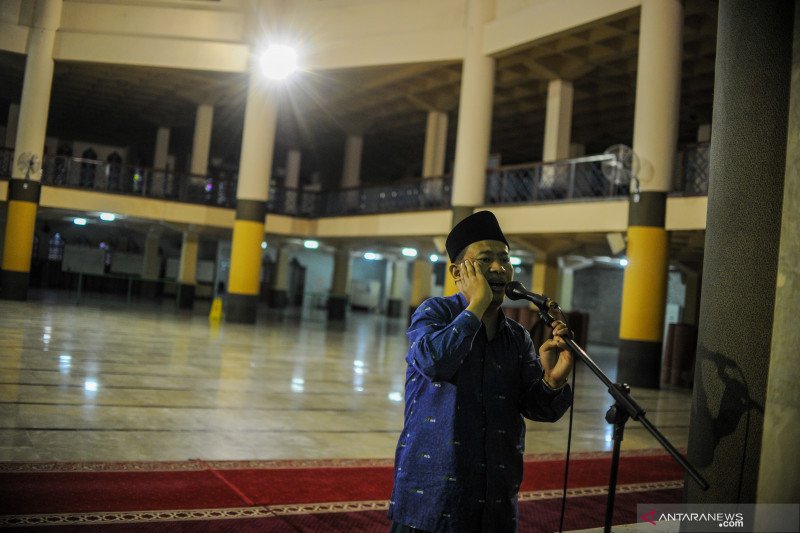 Viral adzan serukan jihad, Wamenag: Tak relevan dengan perang