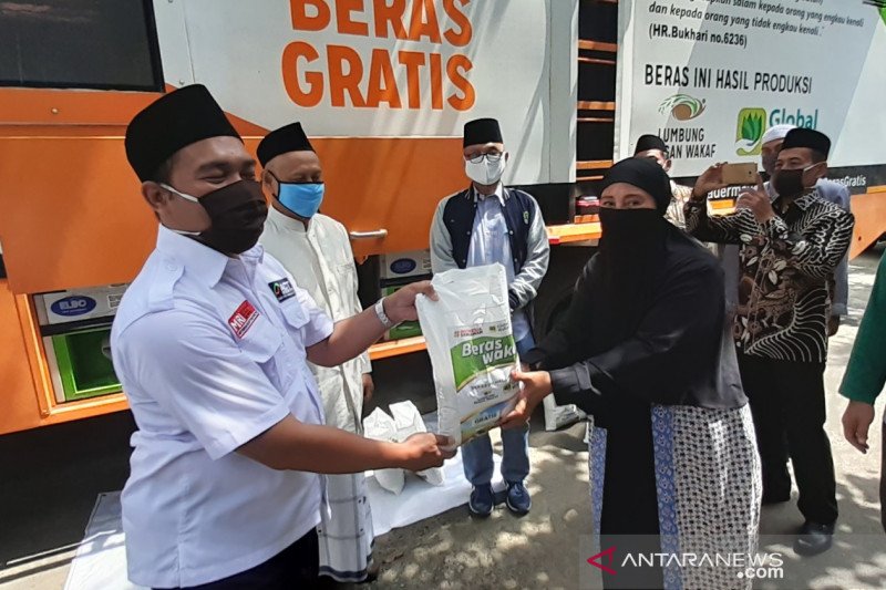 ACT bersama MUI Kota Bekasi salurkan bantuan pemuka agama