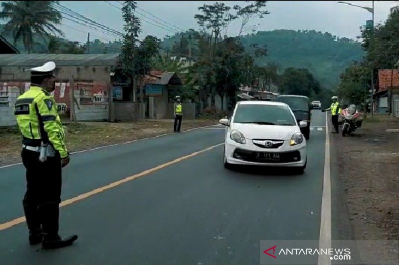 Polres Garut lakukan operasi penyekatan di perbatasan cegah pemudik