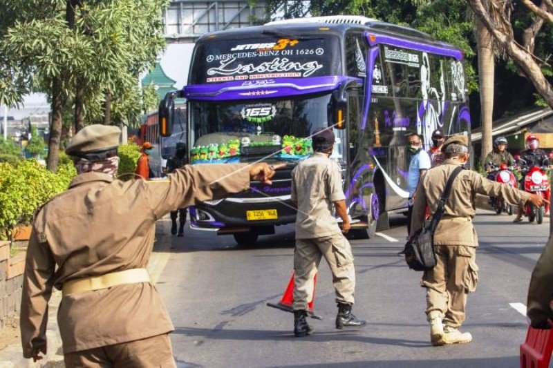 Penyekatan jalan Perbatasan Di Karawang