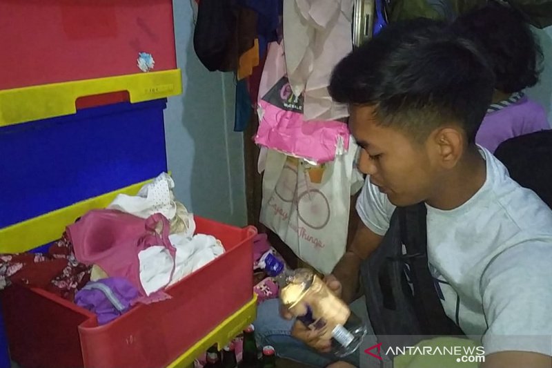 Polres Garut ungkap penjualan miras di rumah warga