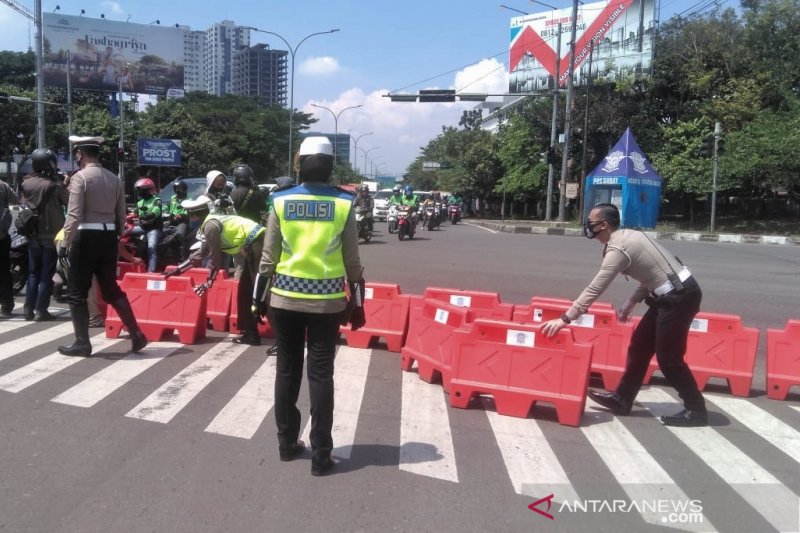 Polrestabes perluas penyekatan dengan menutup Jalan Buah Batu Bandung
