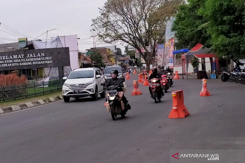 Kapolrestabes: Warga makin disiplin setelah sepekan PSBB di Bandung