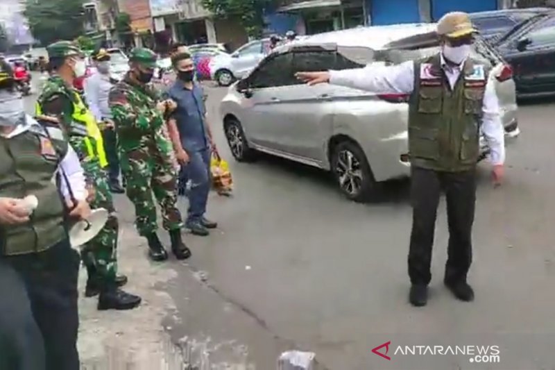 Forkopimda Kota Sukabumi razia warga tidak gunakan masker