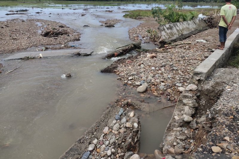 Tiga hektare lahan sawah tertimbun kerikil akibat tanggul jebol