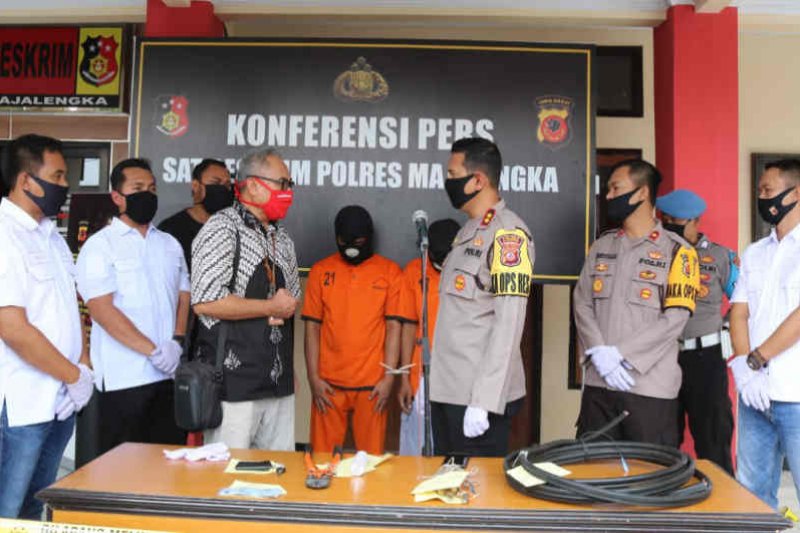 Polisi Majalengka bekuk dua pencuri kabel optik Telkom