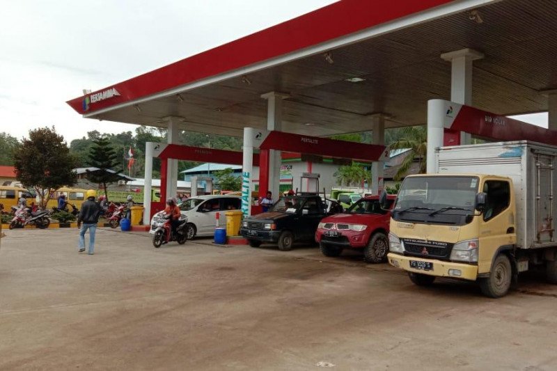 Legislator: Tetap beroperasi, Pertamina lokomotif ekonomi nasional