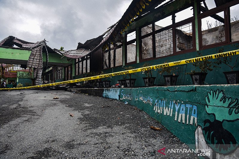 FOTO - Dampak kebakaran SMPN 7 Pekanbaru