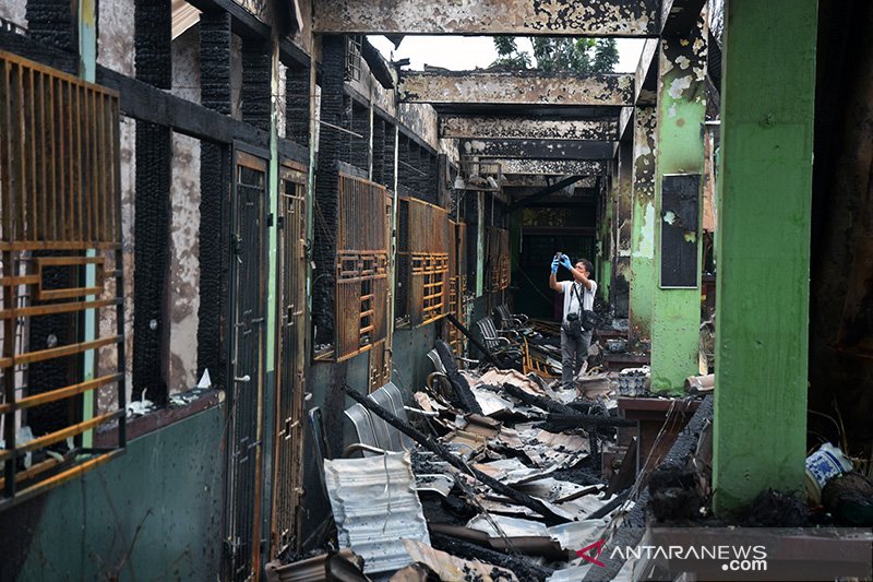 FOTO - Dampak kebakaran SMPN 7 Pekanbaru