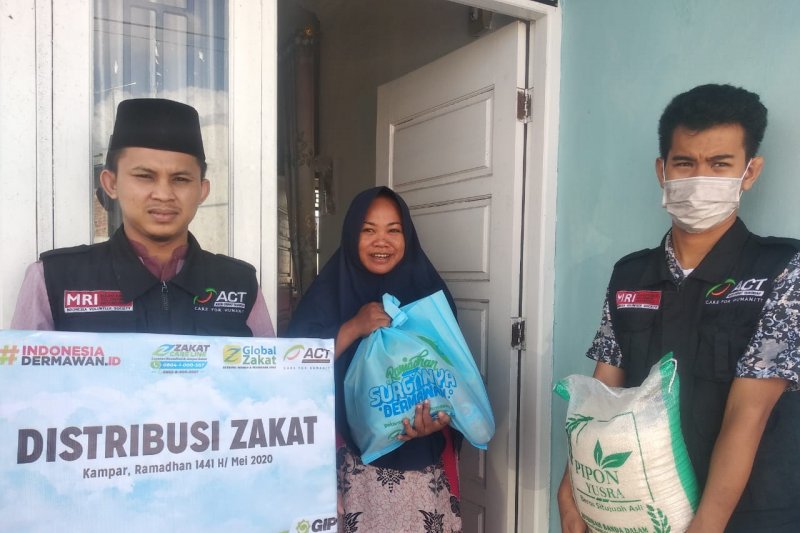 Inilah jutaan manfaat zakat untuk umat