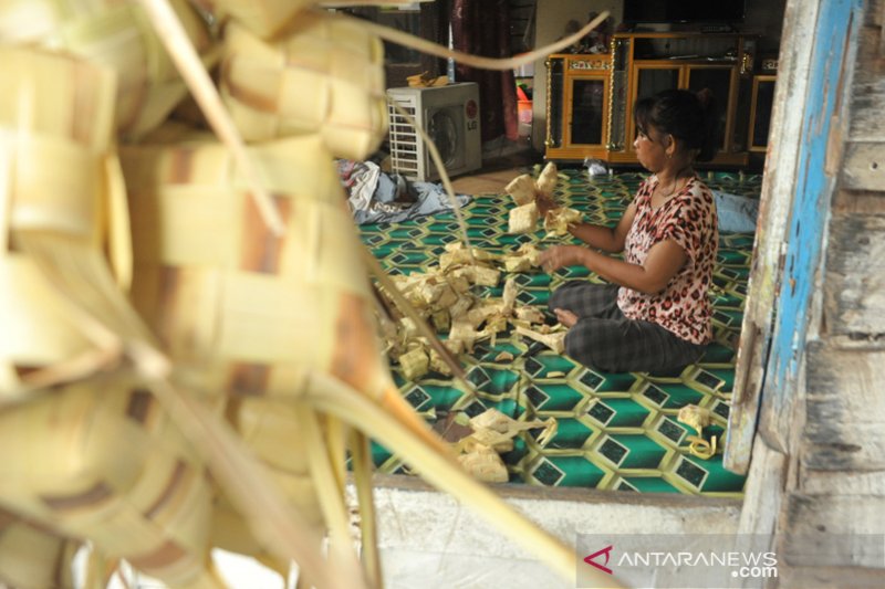 Ketupat daun  nipah lebaran