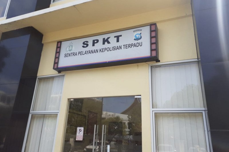 Buntut penyebaran KTP dan video di posko COVID, Ketua KPU Sumbar datangi Polda