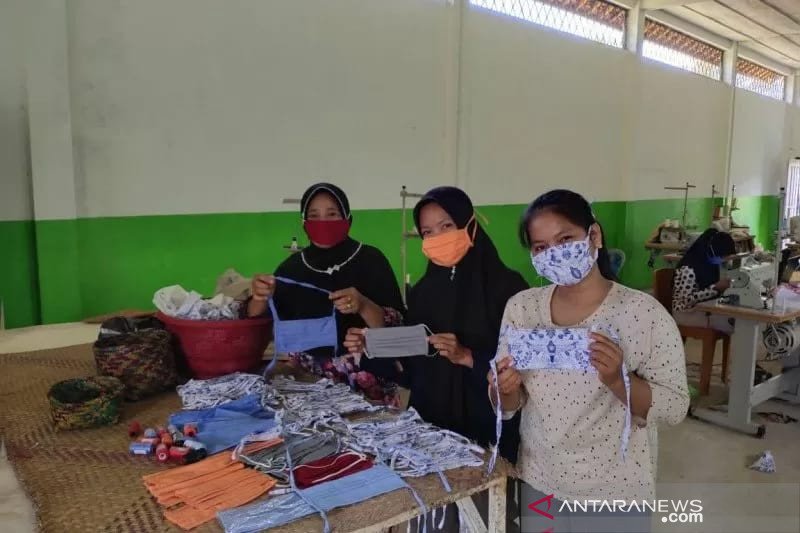 Penuhi kebutuhan masker, Dinas Koperasi dan UMKM Padang berdayakan pelaku usaha mikro
