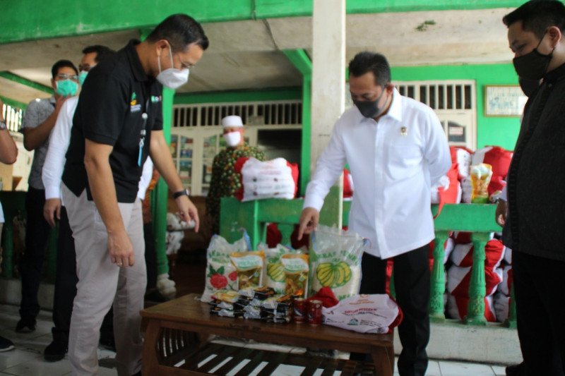 Mensos ungkap penyebab lambatnya distribusi bantuan sosial