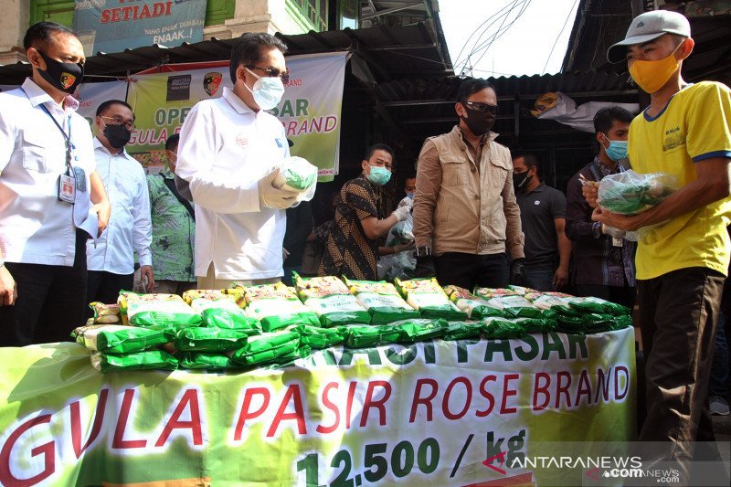 Gula pasir di Karawang tembus Rp17 ribu per kilogram