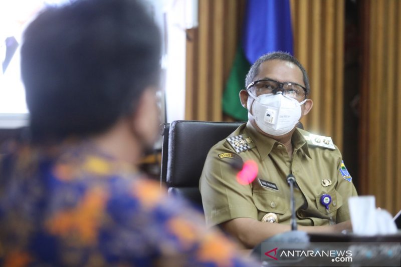 Pemkot Bandung tidak longgarkan PSBB karena tren COVID-19 masih naik