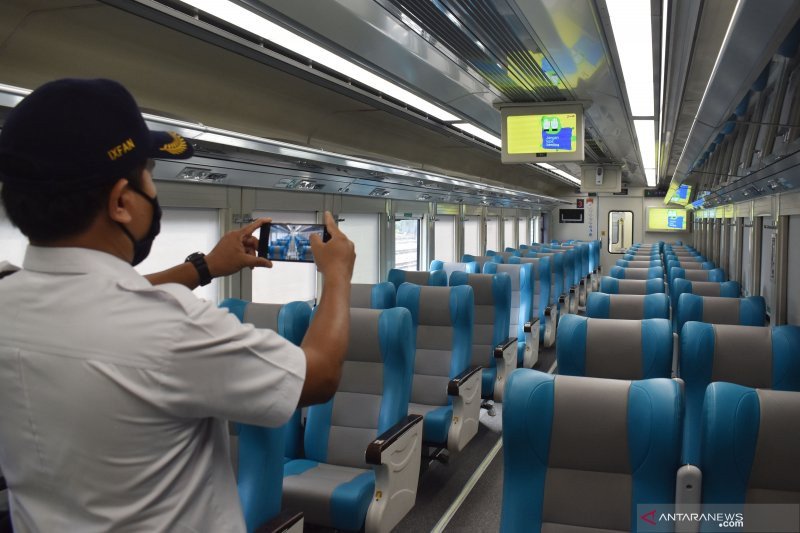 KAI wajibkan penumpang kereta dari dan ke Jakarta miliki SIKM