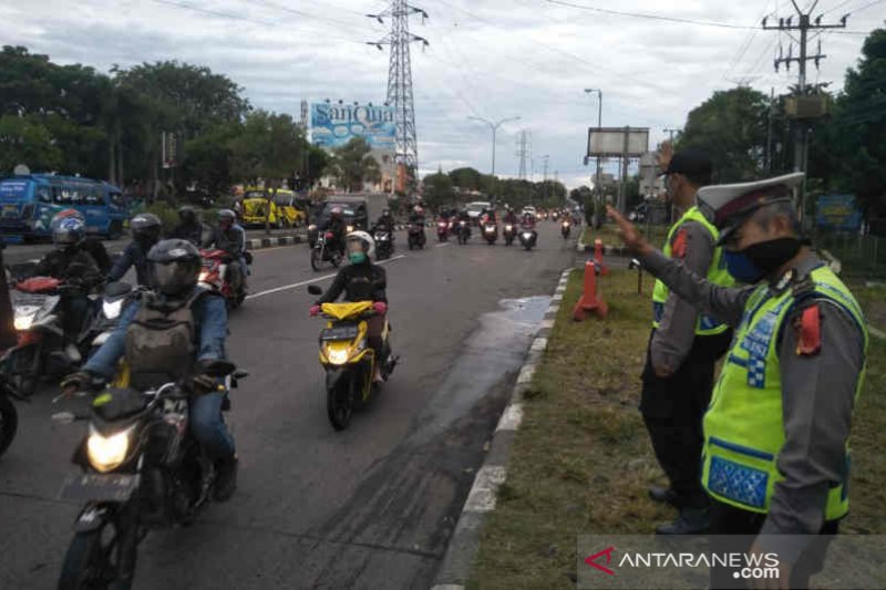 Kendaraan nopol luar daerah ramaikan jalur Pantura Cirebon