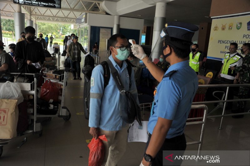 Penerbangan jelang Idul Fitri di Bandara SMB II Palembang