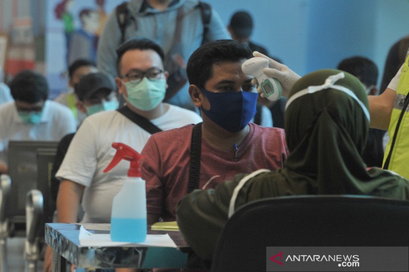 Penerbangan jelang Idul Fitri di Bandara SMB II Palembang