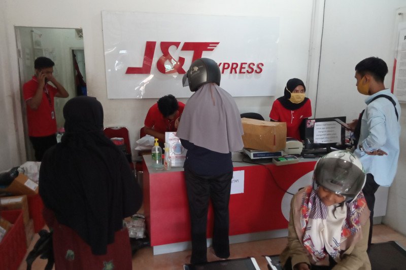Pengiriman paket barang di Agam meningkat drastis jelang Lebaran
