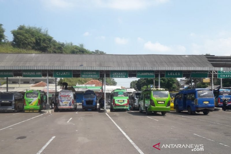 Penumpang di Terminal Bus Pasirhayam Cianjur  menurun tajam