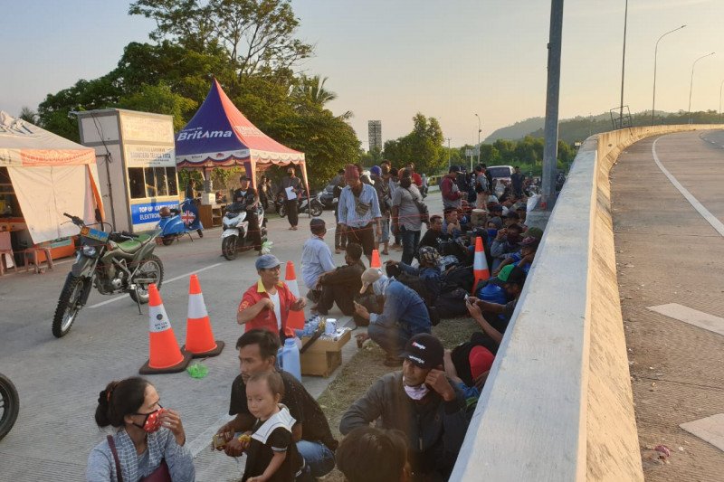 Pemudik melalui Pelabuhan Bakauheni sebanyak 2.447 orang