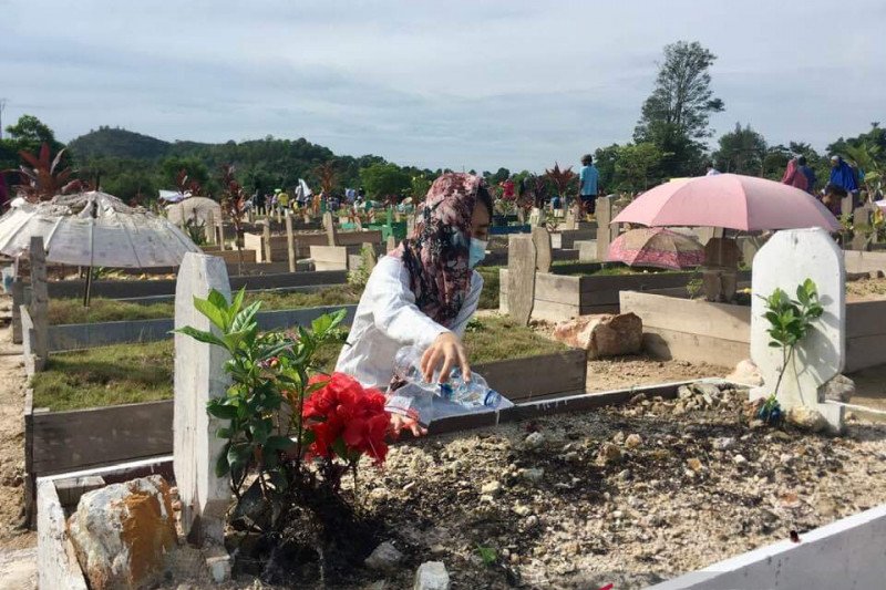 Tradisi unik lebaran di Natuna salam tempel dan uang kubur