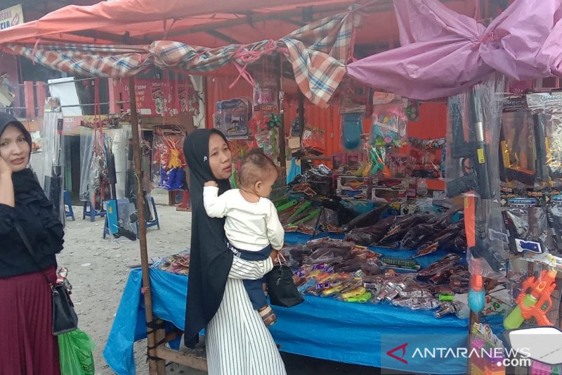 Lebaran di tengah pandemi, pedagang mainan di Pasaman Barat sepi pembeli (Video)