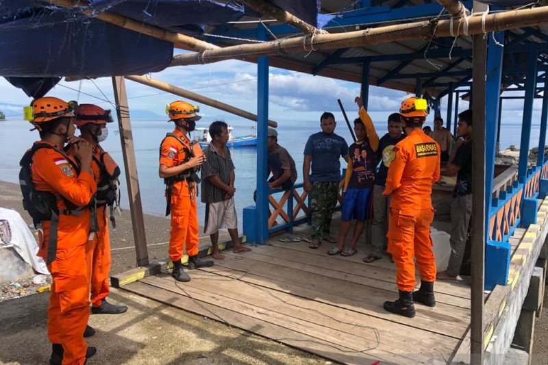 Basarnas kerahkan tim SAR cari pemancing hilang di perairan Poso