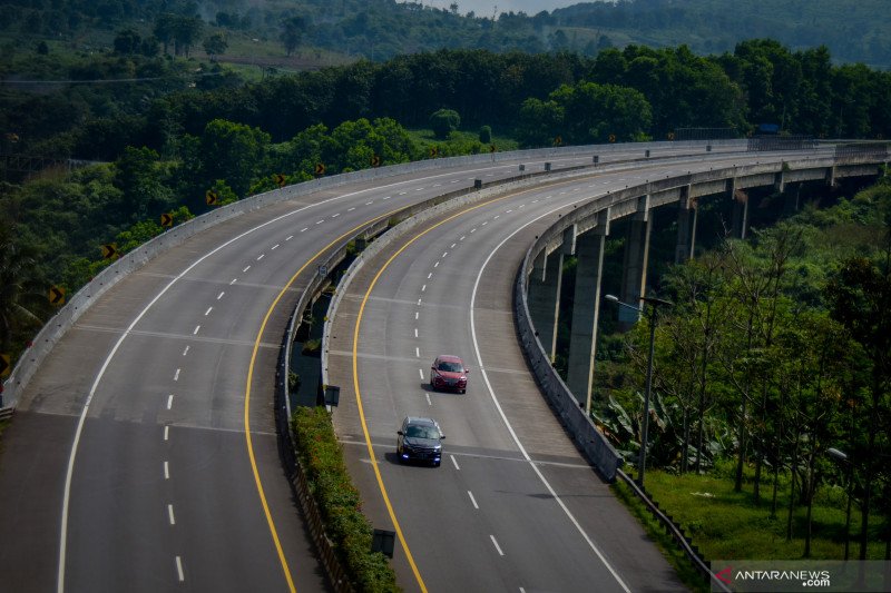 Transportasi darat menggeliat pertanda perbaikan ekonomi