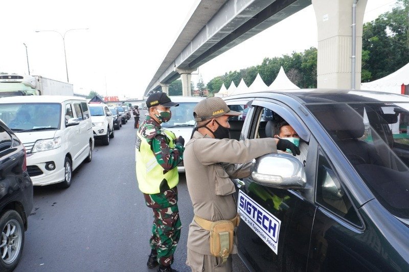 4.599 kendaraan ke Jakarta diputarbalik di Cikampek