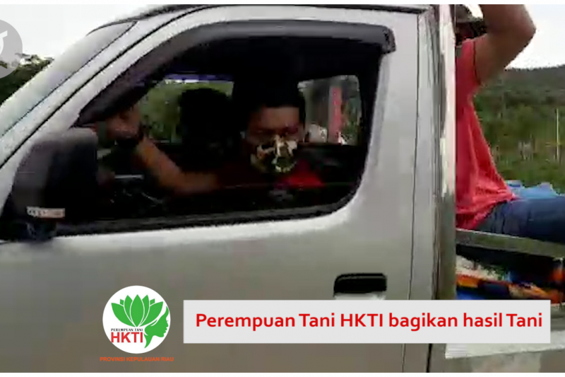 Perempuan Tani Indonesia berbagi hasil tani di tengah Pandemi