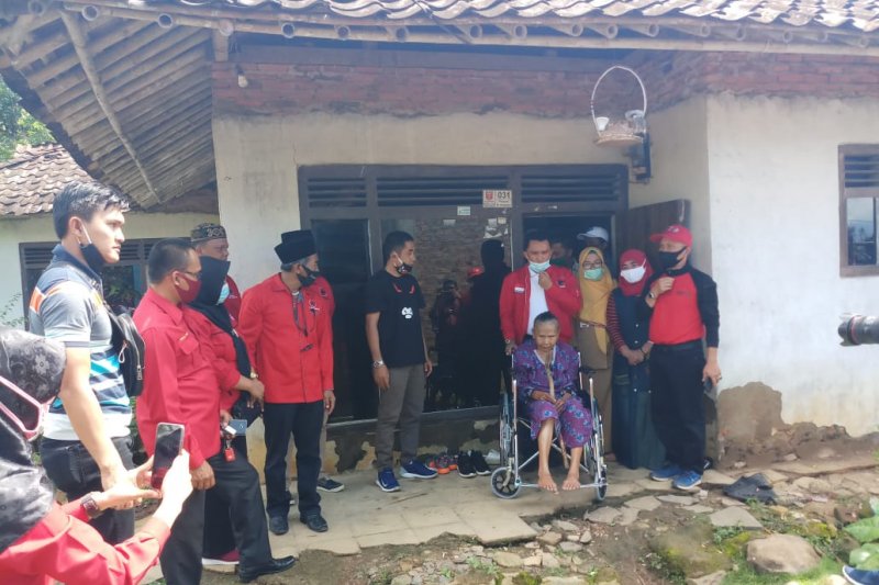 Peringati Bulan Bung Karno, PDIP gelar bhakti sosial dan napak tilas