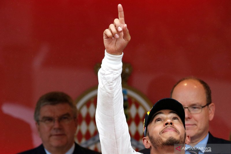 Lewis Hamilton bayangkan balapan F1 sunyi tanpa penonton