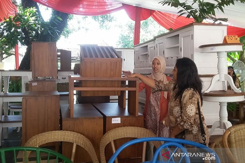 Sempat tertunda karena "lockdown", pengrajin mebel Soloraya mulai kerjakan pesanan AS
