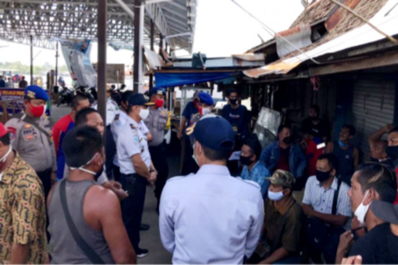 Kapal feri penyeberangan Kapuas ditutup karena COVID-19